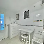 Lafrenchtouch - Amplio Apto Con Piscina Y Parking