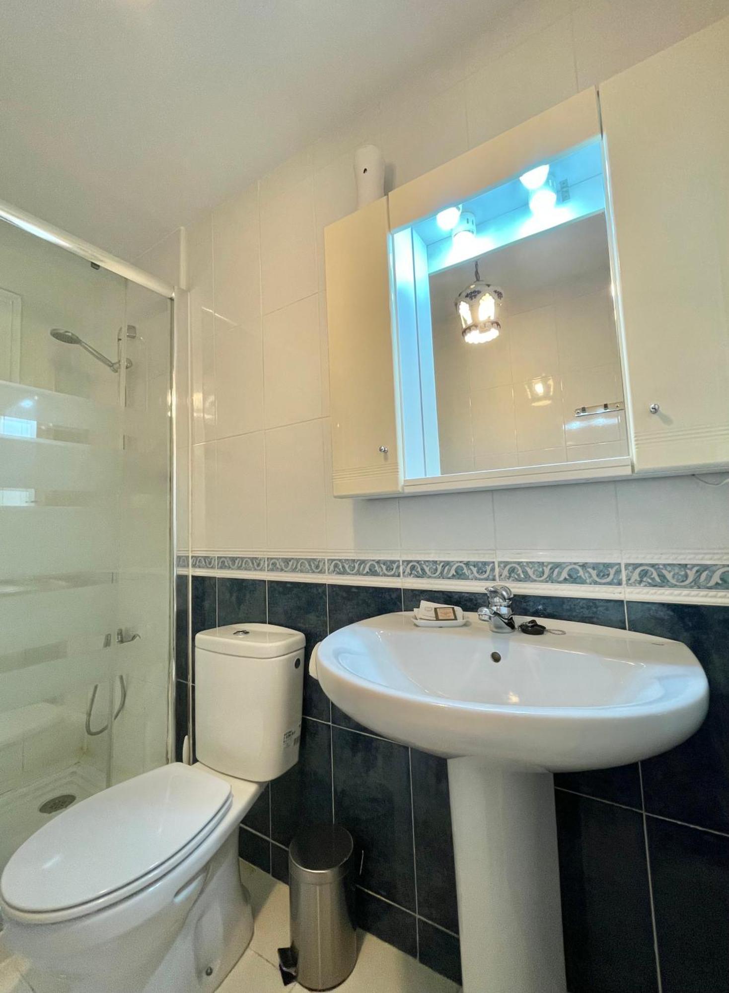 Apartment Lafrenchtouch - Amplio Apto Con Piscina Y Parking Torremolinos